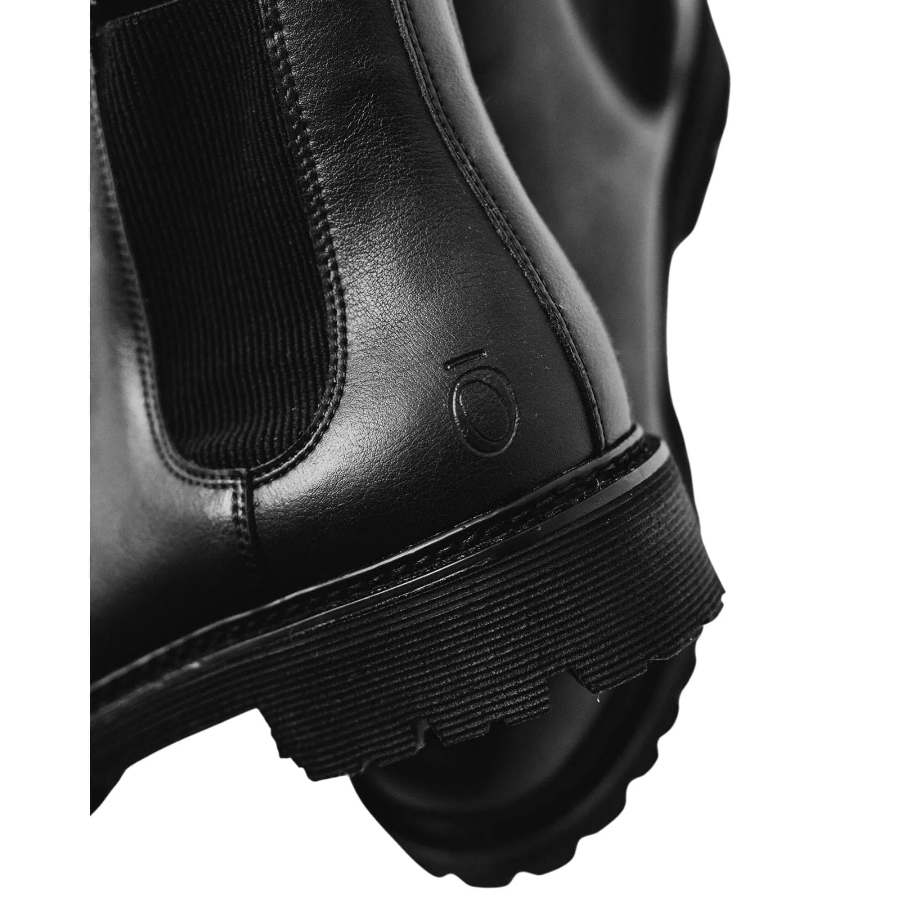 NoSkin black signature unisex Chelsea boot