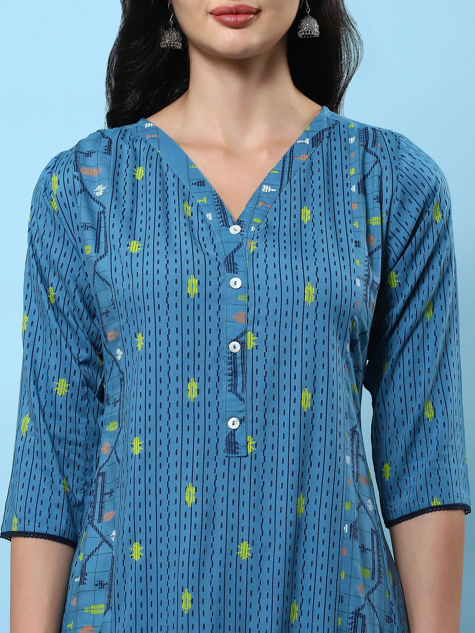 Women Blue Aztec Printed Kurta With Trouser